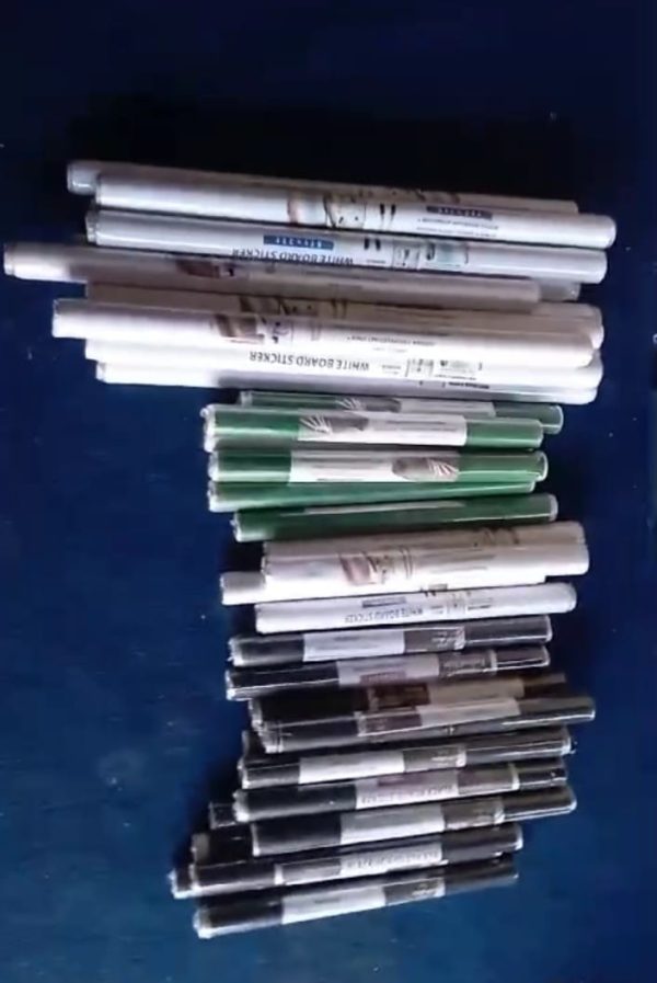 Dry Erase Whiteboard reusable with 2 erasable markers - Image 2
