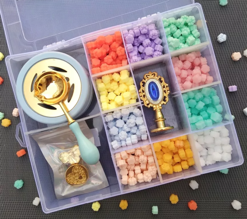 Wax Set With 3 diff Brass Stamps (10 colors wax About 520 beans)